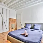 Superbe Bon Marche Saint Germain Free Netflix דירה *